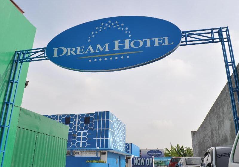 Отель Dream World Las Pinas