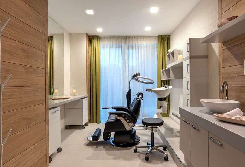 ホテル Hilton Saint Petersburg Expoforum