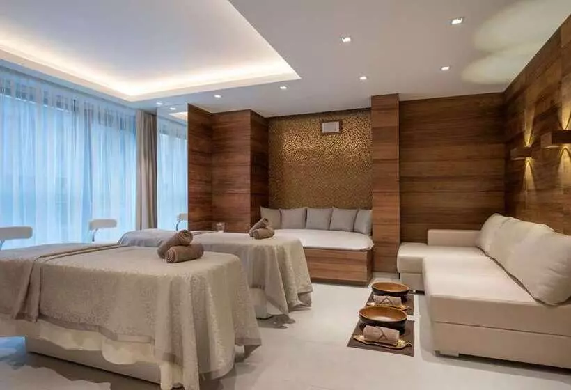 Hotelli Hilton Saint Petersburg Expoforum
