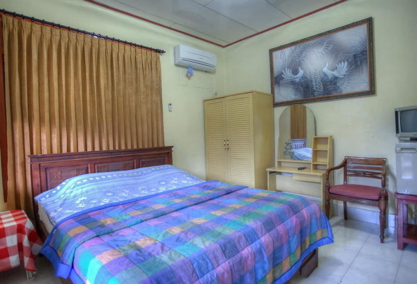 בית מלון כפרי Kesumasari Beach