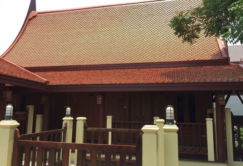 ホテル Luang Chumni Village