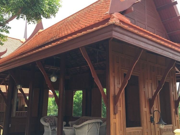 ホテル Luang Chumni Village