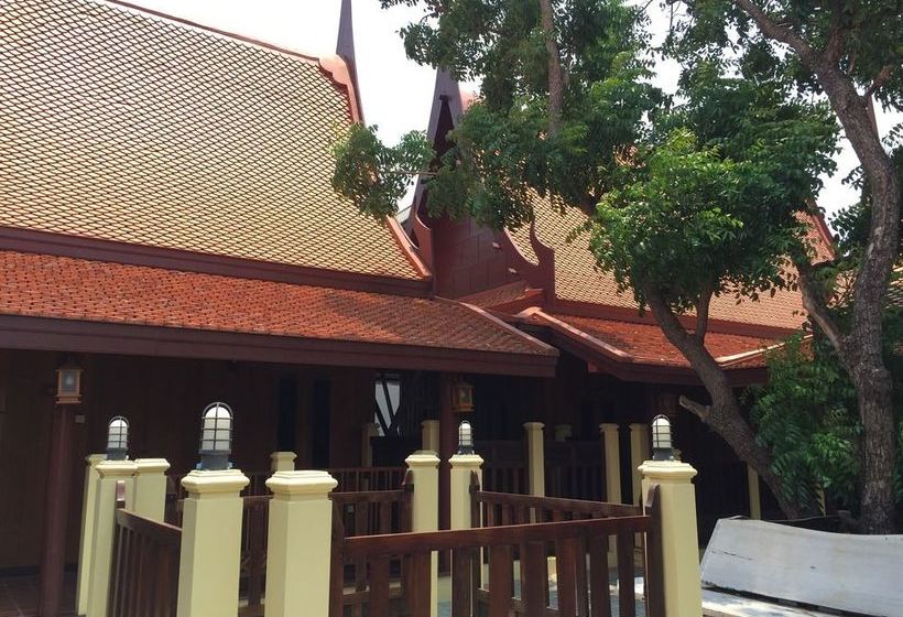 ホテル Luang Chumni Village