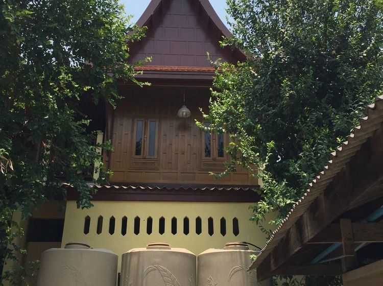 ホテル Luang Chumni Village