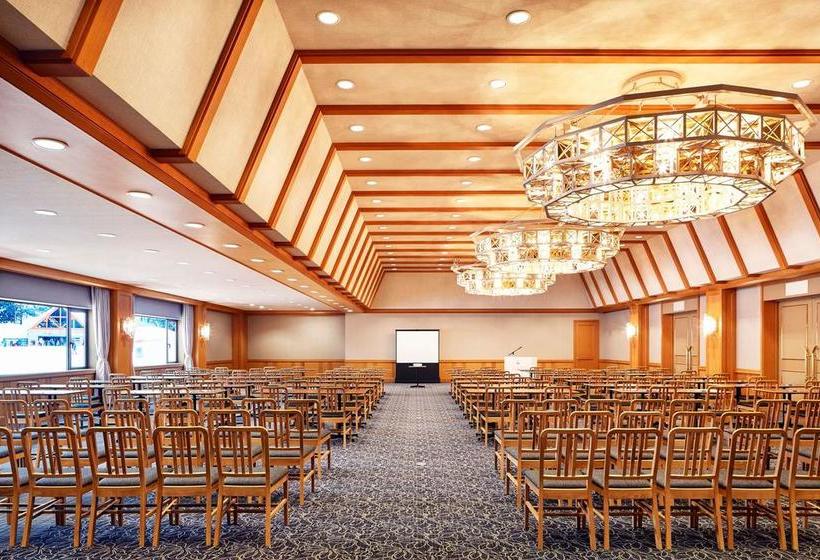 בית מלון כפרי Sheraton Hokkaido Kiroro Resort