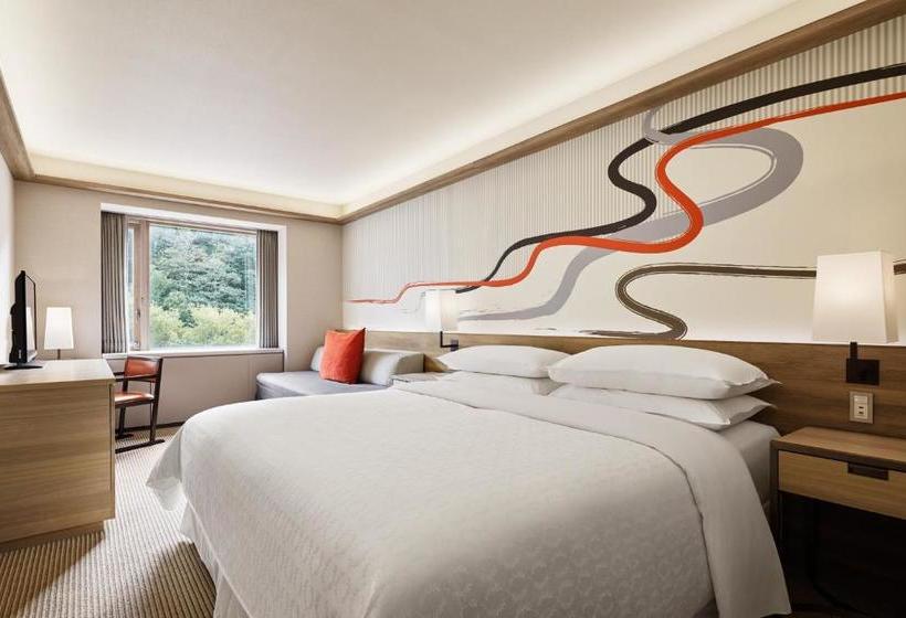 בית מלון כפרי Sheraton Hokkaido Kiroro Resort