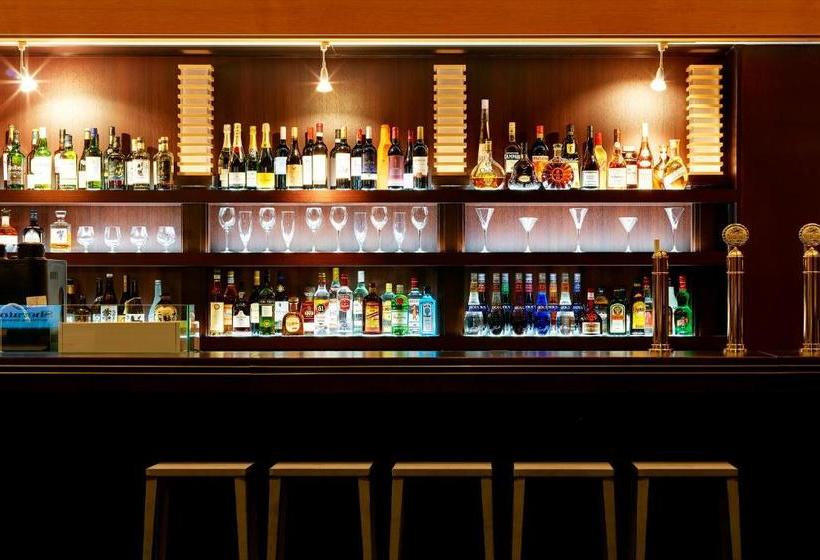 בית מלון כפרי Sheraton Hokkaido Kiroro Resort