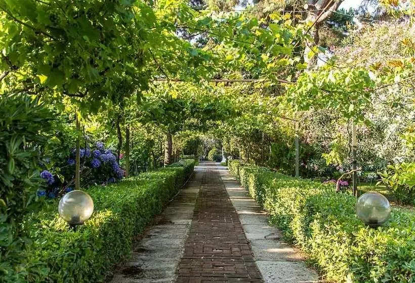 Hotelli Villa Hermes