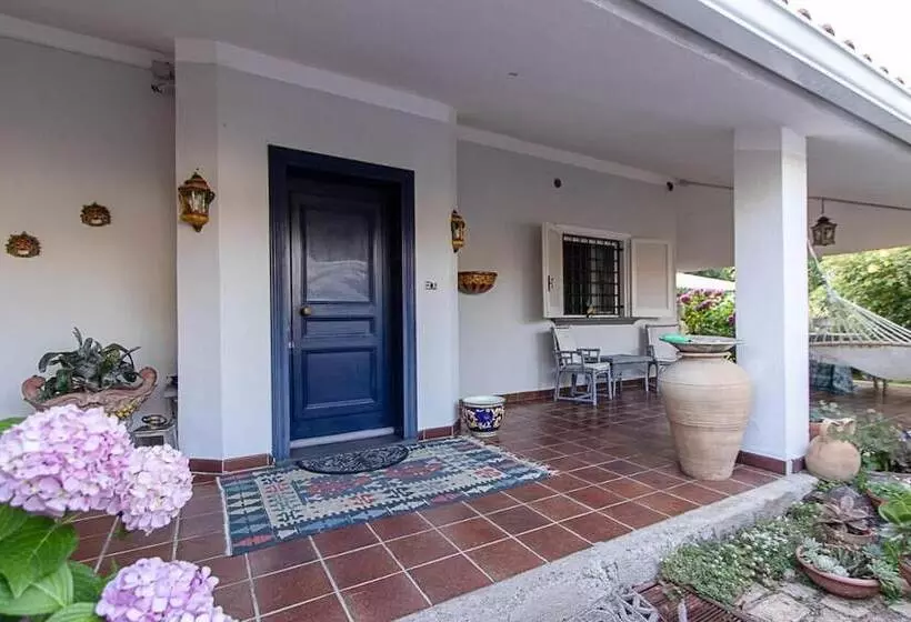 Hotelli Villa Hermes