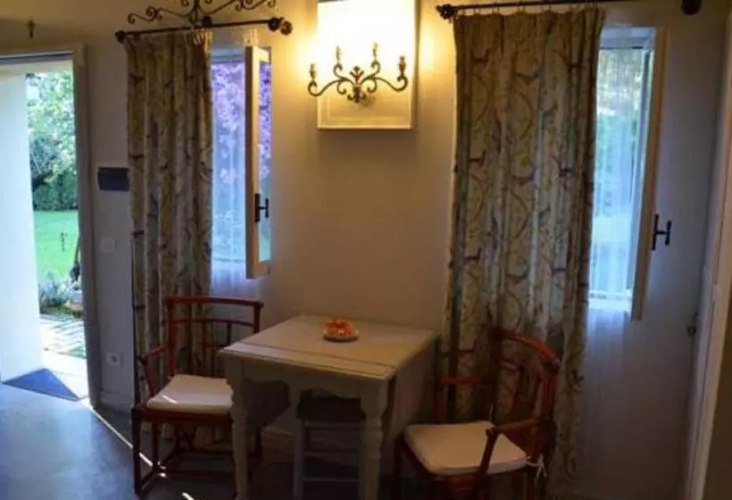Hotelli Villa Hermes