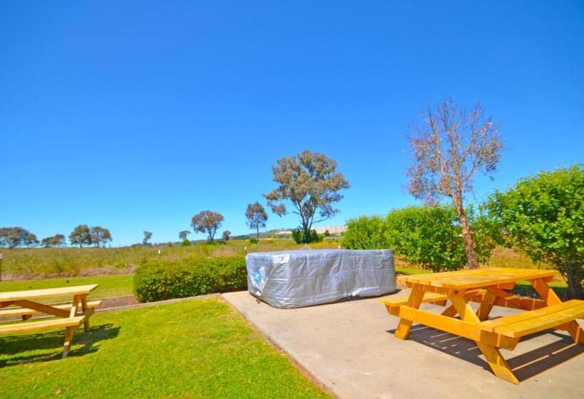 מוטל The Hallows Accommodation