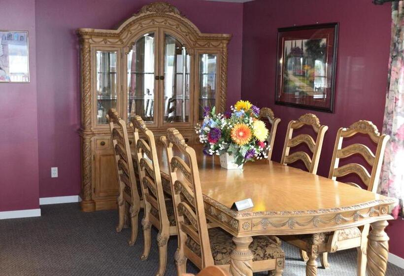 Motel Trailsman Lodge