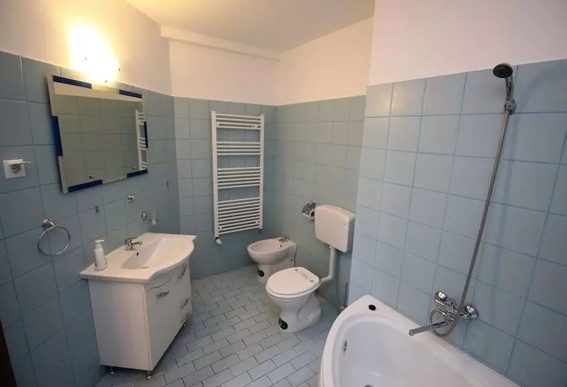پانسیون Main Square Apartments & More
