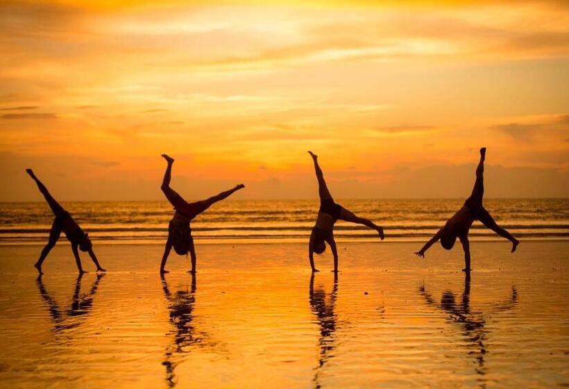 Курорт Oasis Yoga Bungalows