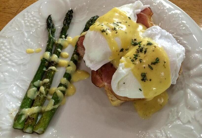 The Bed And Breakfast At Oliver Phelps