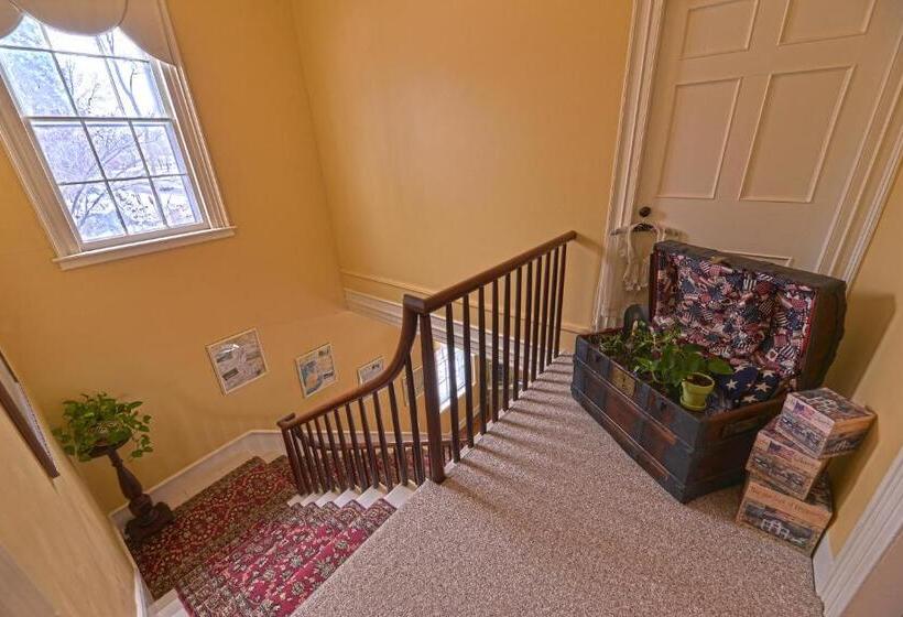 The Bed And Breakfast At Oliver Phelps