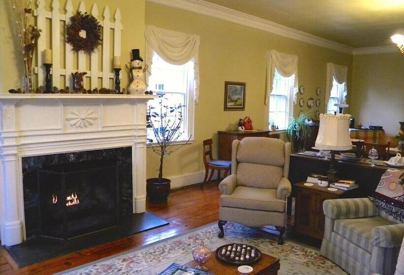 The Bed And Breakfast At Oliver Phelps