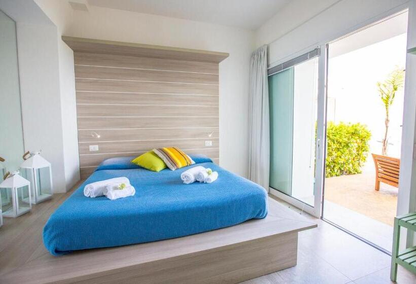 تختخواب و صبحانه A Tonnara