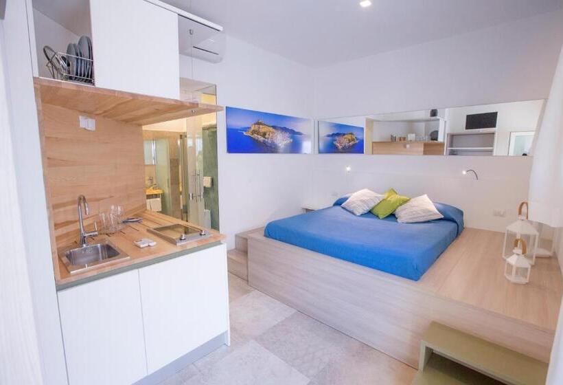 تختخواب و صبحانه A Tonnara