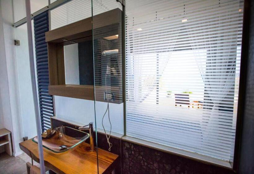 تختخواب و صبحانه A Tonnara