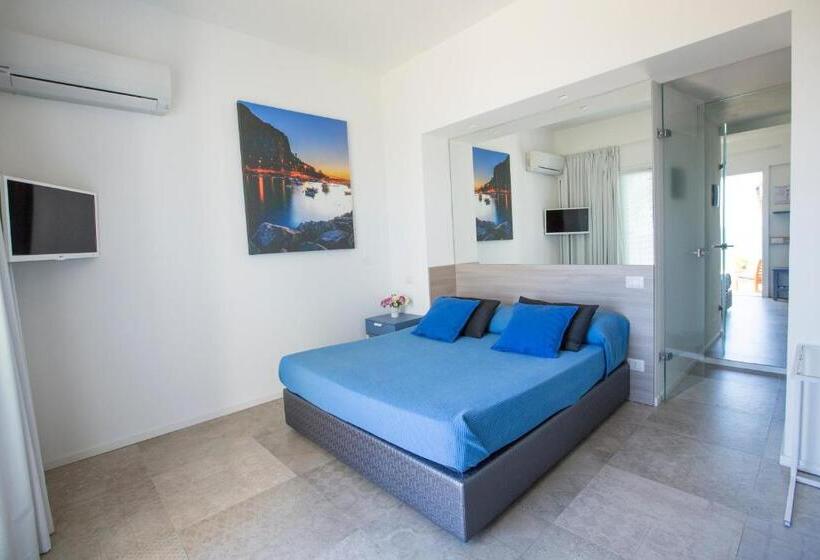 تختخواب و صبحانه A Tonnara