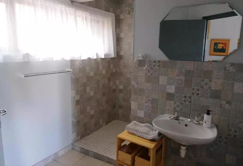 تختخواب و صبحانه Aanhuizen