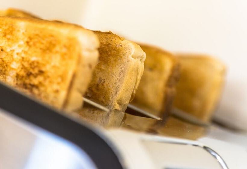 Aamiaismajoitus (B&B) Kingfisher Guesthouse