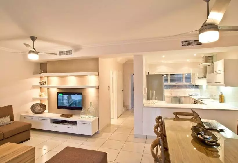 D 3 Sea Lodge