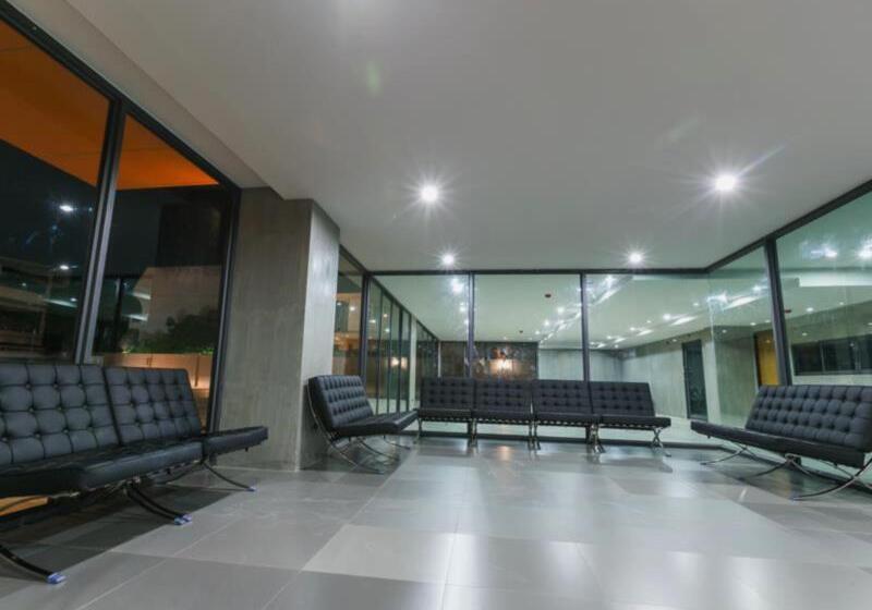 בית מלון כפרי B2 Khon Kaen Boutique & Budget