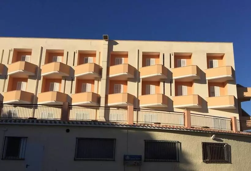 هتل Castelsardo Domus Beach