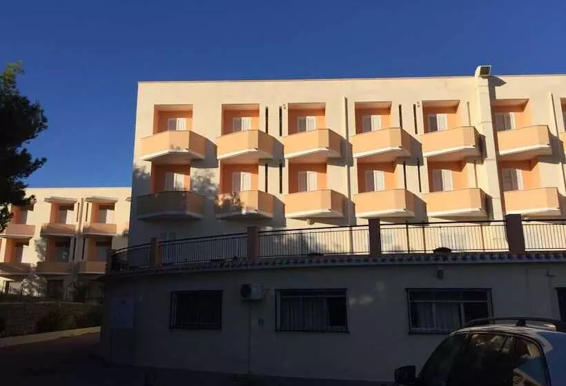 هتل Castelsardo Domus Beach