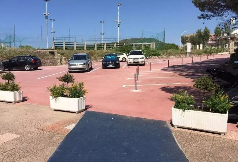 هتل Castelsardo Domus Beach