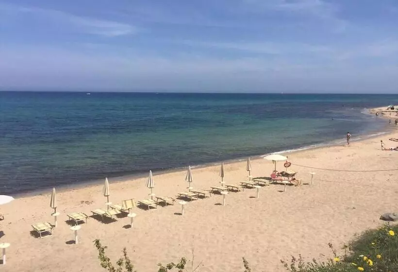 هتل Castelsardo Domus Beach