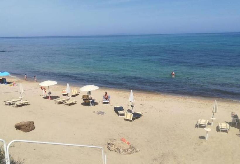 בית מלון כפרי Castelsardo Domus Beach