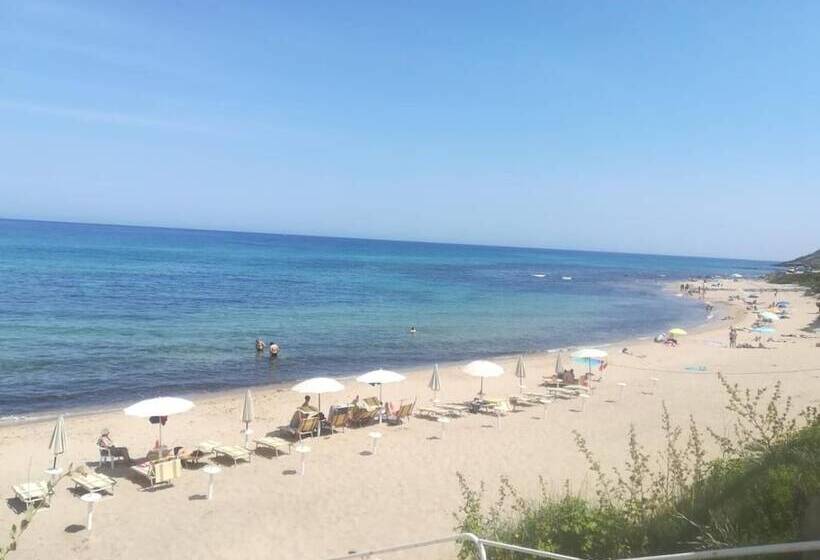 בית מלון כפרי Castelsardo Domus Beach