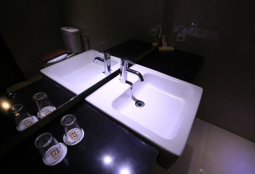 בית מלון כפרי Grand Hawaii