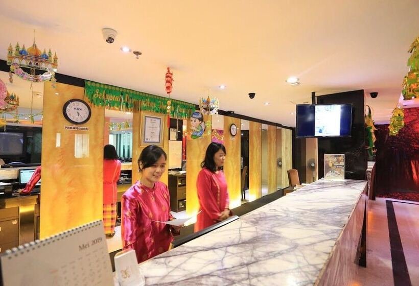 בית מלון כפרי Grand Hawaii