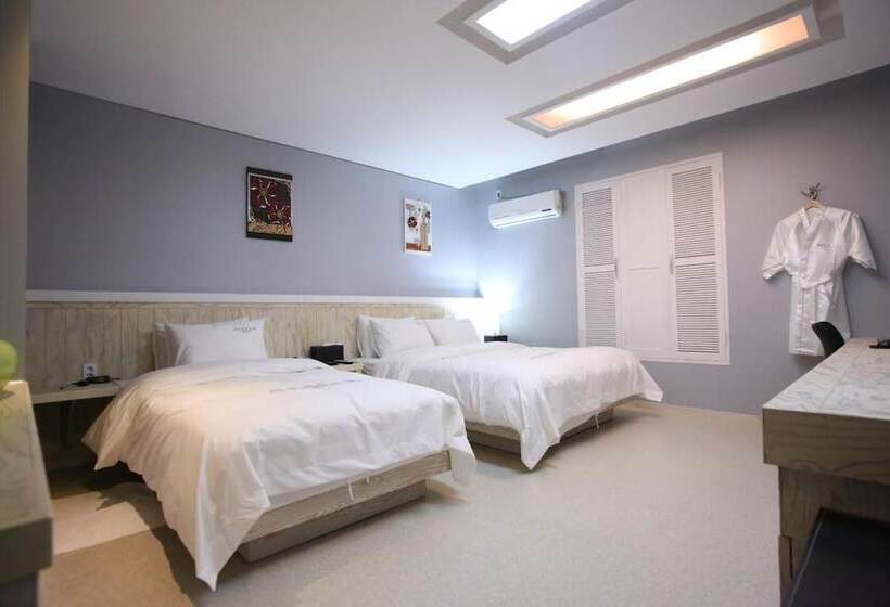 בית מלון כפרי Opera 21