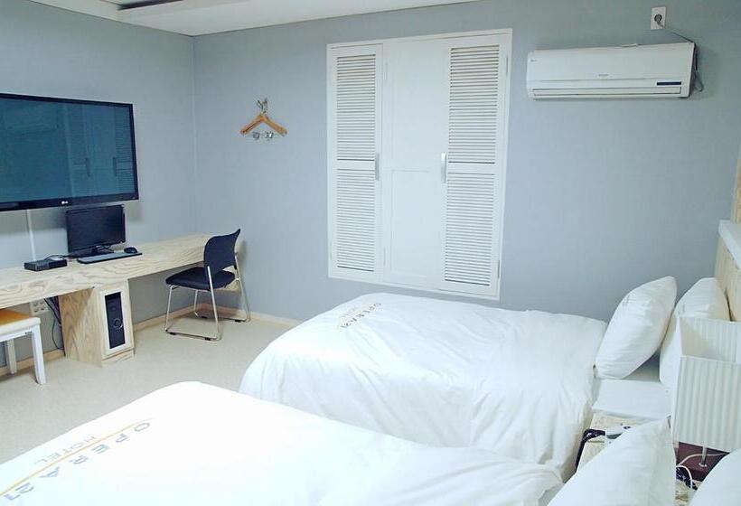 בית מלון כפרי Opera 21