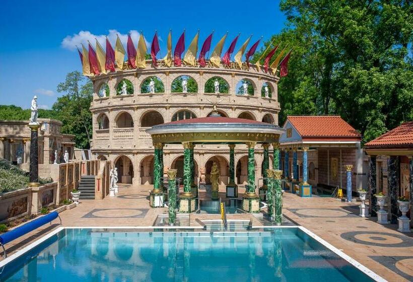 هتل Pałac Saturna