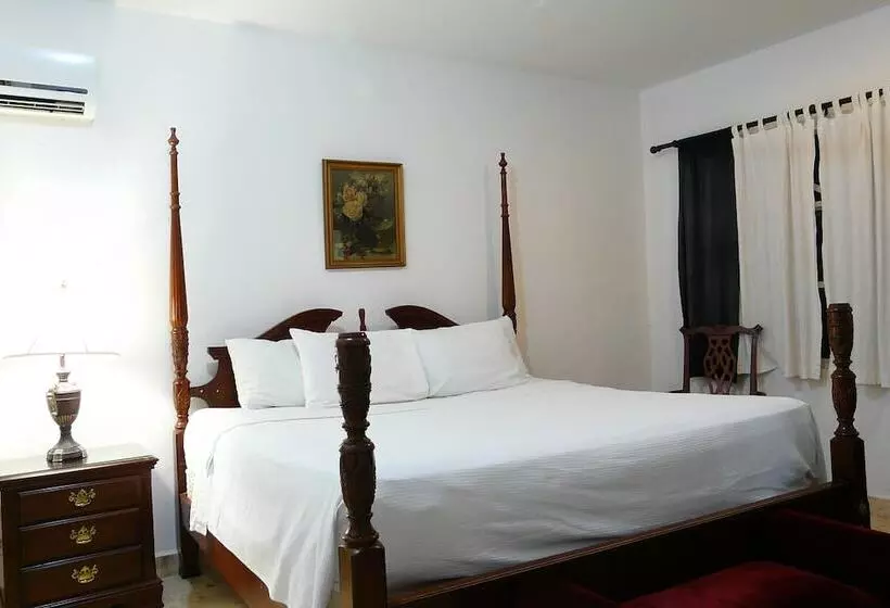 Hotelli Hostal Del Mar