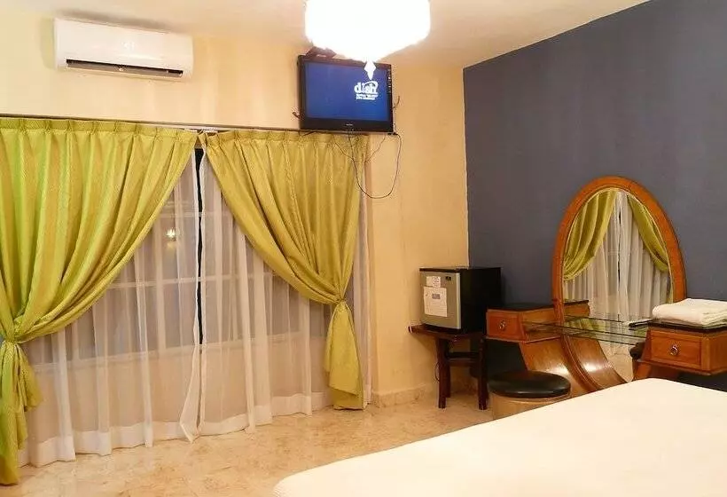 Hotelli Hostal Del Mar