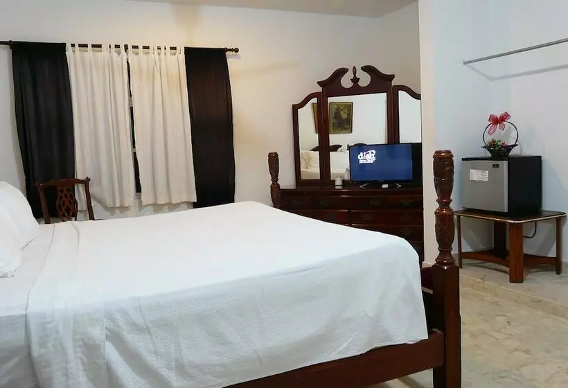 Hotelli Hostal Del Mar