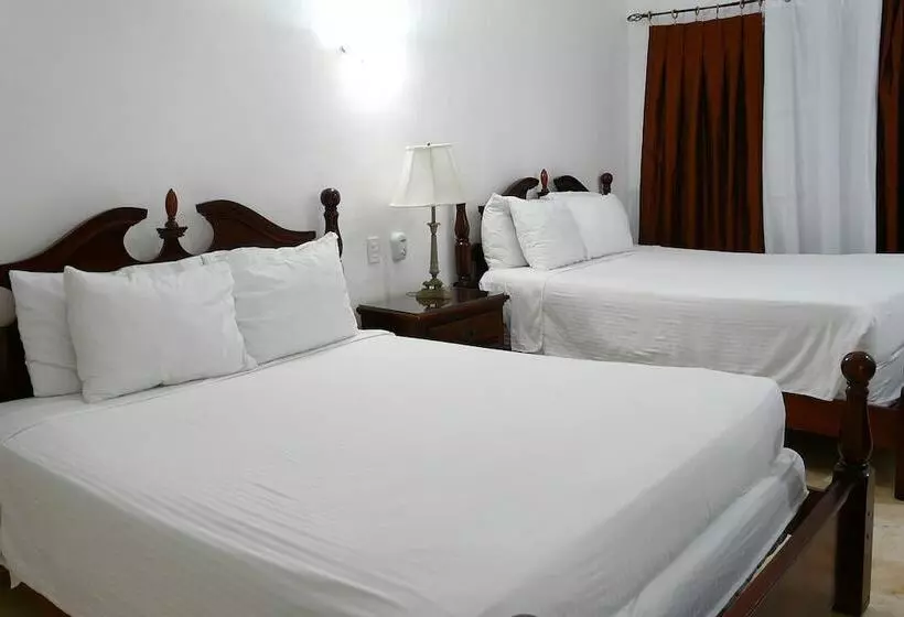 Hotelli Hostal Del Mar