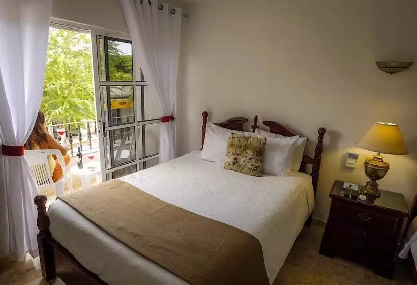 Hotelli Hostal Del Mar