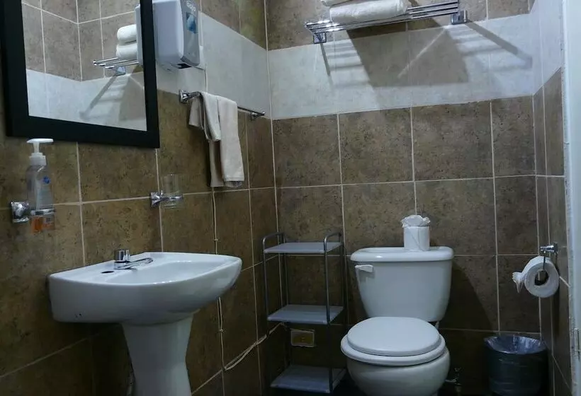 Hotelli Hostal Del Mar
