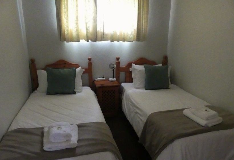 פנסיון Heriot Manor Guest House