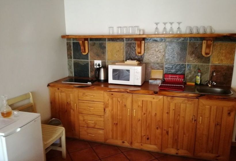 פנסיון Heriot Manor Guest House