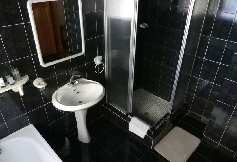 פנסיון Heriot Manor Guest House