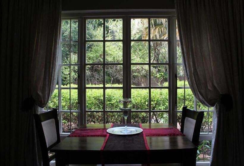 פנסיון Palm Tree Manor